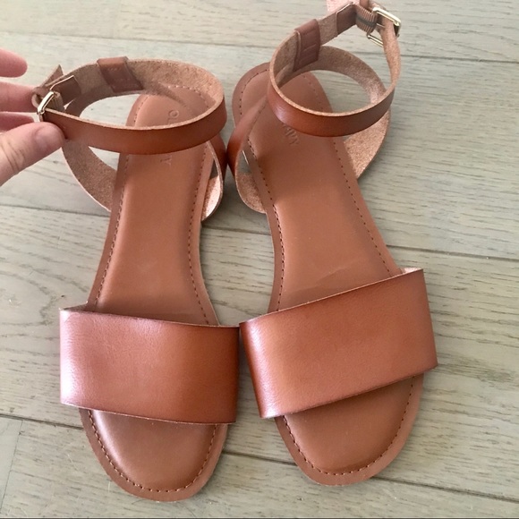 Old Navy sandals - Picture 1 of 2